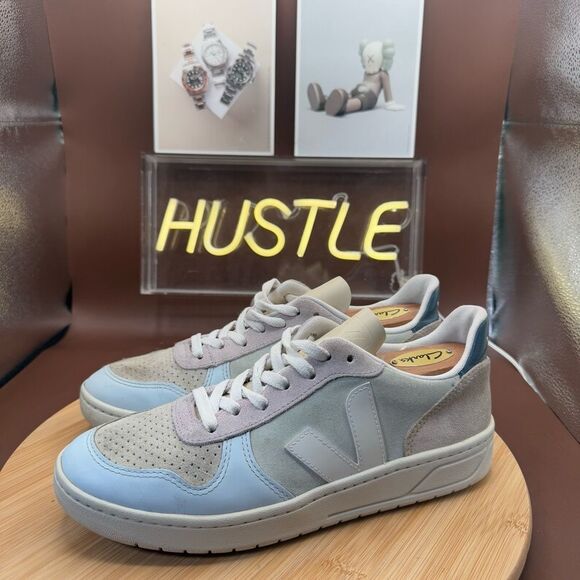 VEJA V-10 SUEDE JADE WHITE MULTICOLOR WOMENS SZ 8 - Picture 2 of 10